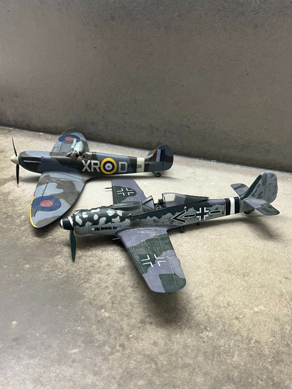 Vintage 21st Century Toys Military Model Airplanes with Soldiers
